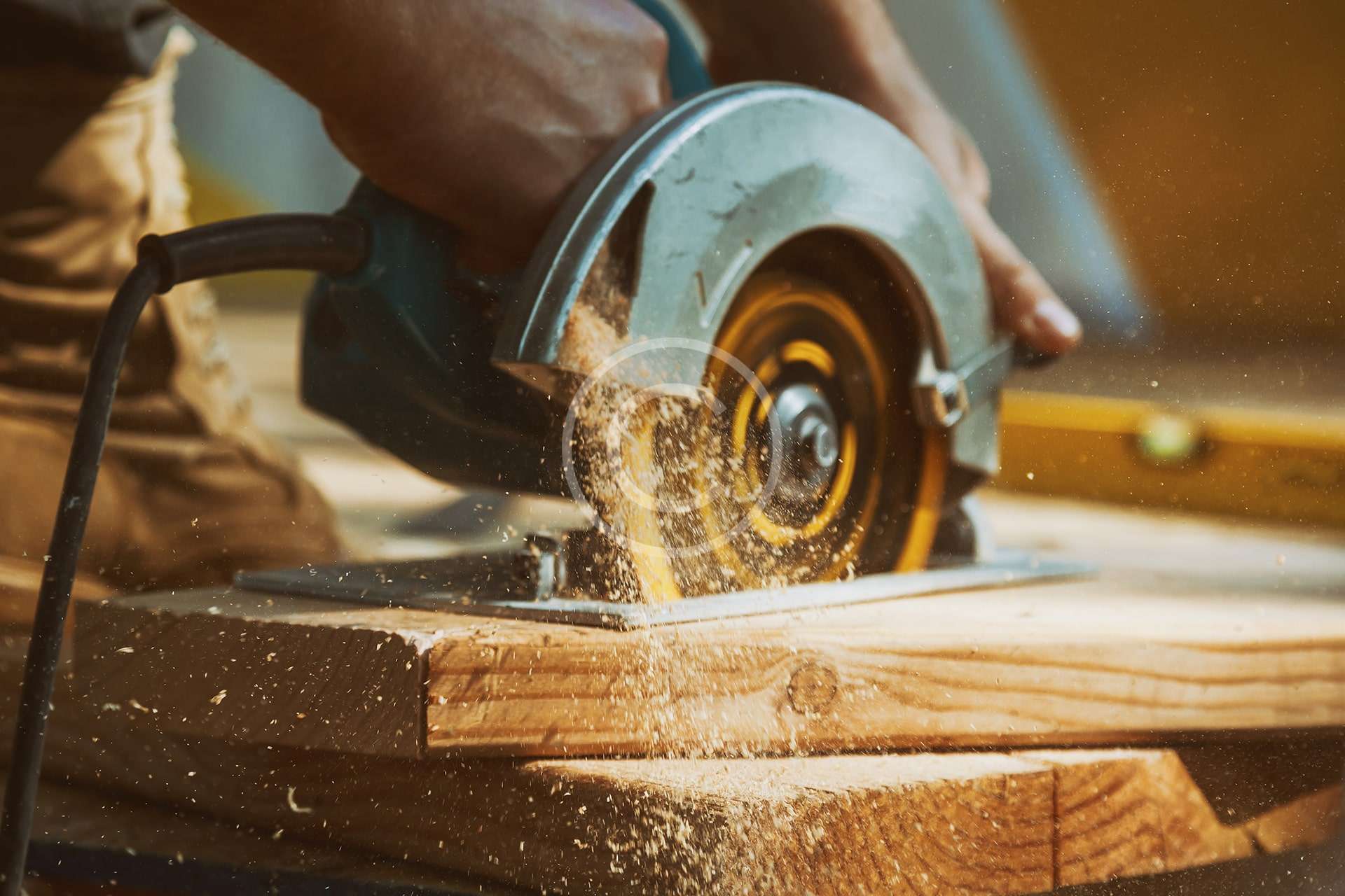 How much does decorating with a custom furniture store cost?